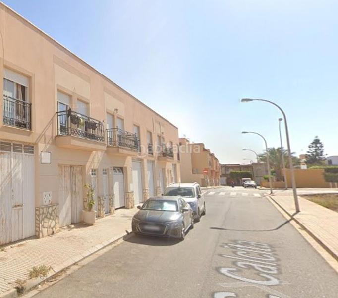 Foto 17e1fe0f-6150-4dc0-b48e-6fce7102efe1. Casa adossada amb aparcament a Ejido centro Ejido (El)