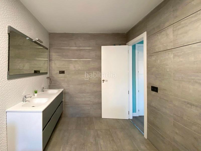 Foto 18a11acd-6213-428d-ae0a-6f2d158a504e. Reihenhaus mit parking pool in Torrejón de la Calzada