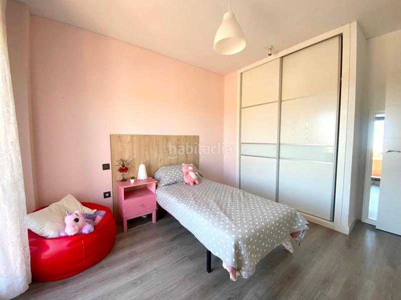 Foto 1fbcce4f-1672-4529-a98f-e394d45615e4. Reihenhaus mit parking pool in Torrejón de la Calzada