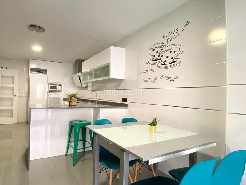 Foto f4ed3f32-0cb4-4944-becc-cd8f03aa404b. Reihenhaus mit parking pool in Torrejón de la Calzada