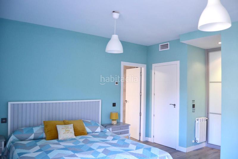 Foto f7ad2f3a-3553-4e48-9d66-6fb376864952. Reihenhaus mit parking pool in Torrejón de la Calzada