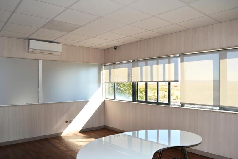 Foto 60fbd580-40da-4de2-8a8c-d33eb01bc8fe. Fabrikhalle mit heizung in La Dehesa de Moratalaz Illescas