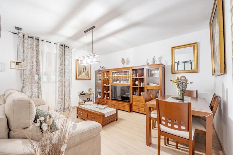 Foto 3e87bb84-40cf-4d2c-a7ac-586ed3573840. Maison jumelée avec chauffage parking piscine dans Casarrubuelos