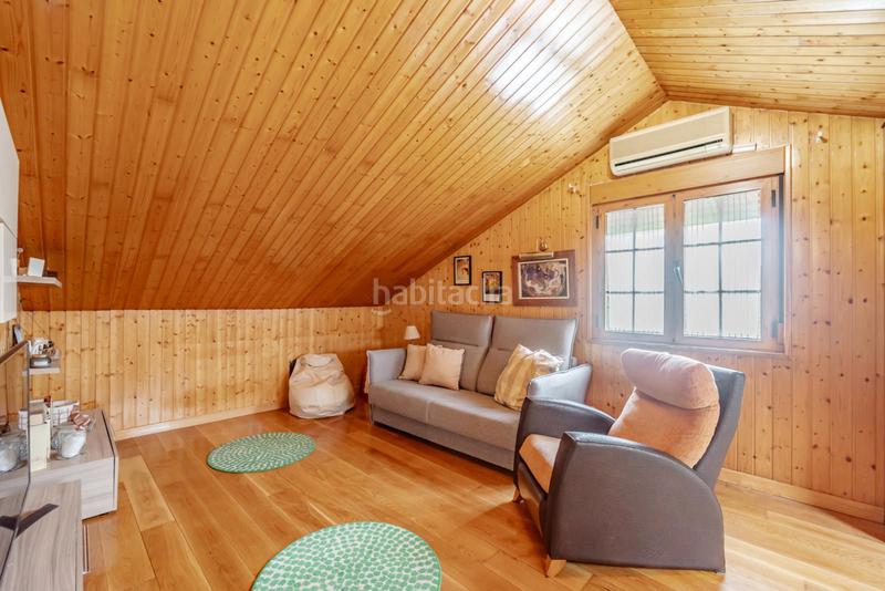 Foto d7e9d2fb-6a55-4f76-80be-30f5c3492abf. Maison jumelée avec chauffage parking piscine dans Casarrubuelos