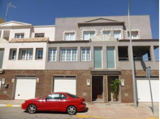 Haus  Mercado comun (e). Venta sin posesión