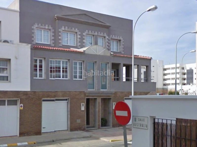 Foto 24a77a2f-aee5-4659-bfc9-7b1ce9aca694. Casa venta sin posesión en Pabellón - Estación - El Corte Inglés Ejido (El)