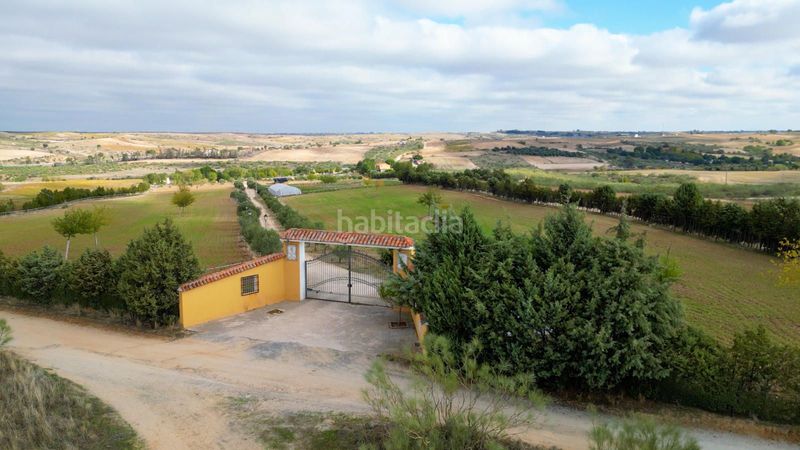 Foto a3fe438f-c899-433a-ab3f-9955f7656198. Finca rústica a Batres