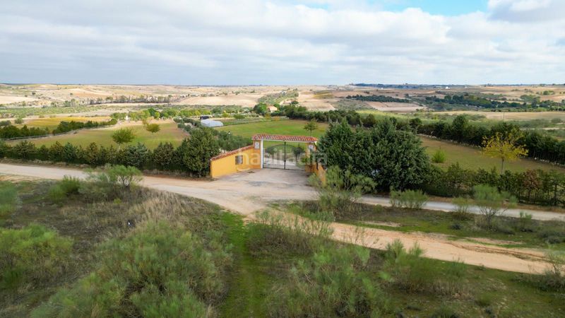Foto ce84fe4a-0c5f-454c-bcf1-0a46e1baa85d. Finca rústica a Batres