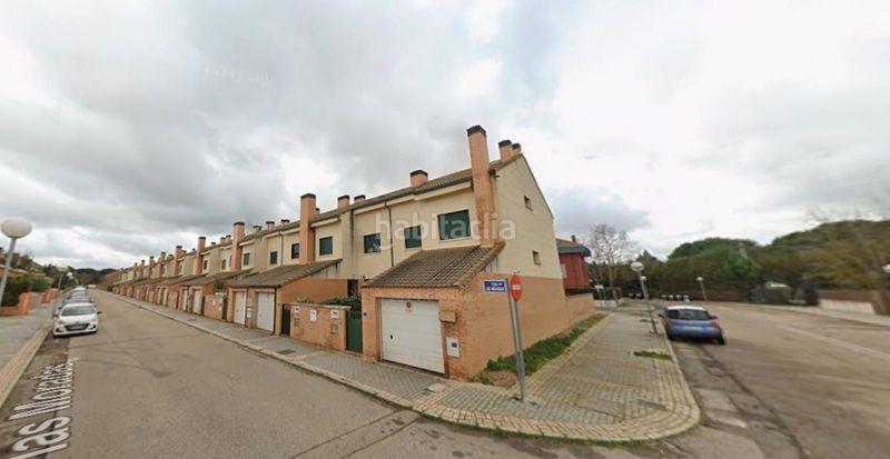Foto 89d12f59-2764-4a8c-9928-f6b60a859119. Casa adossada amb aparcament a Población de Arroyo