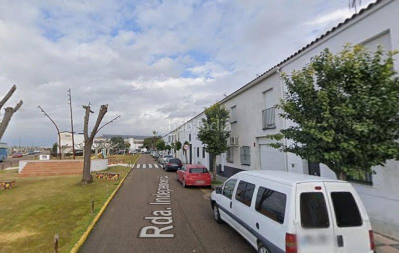 Foto a34b5df1-ca00-4fb0-9043-4da483332d42. Casa amb aparcament a Valdelacalzada