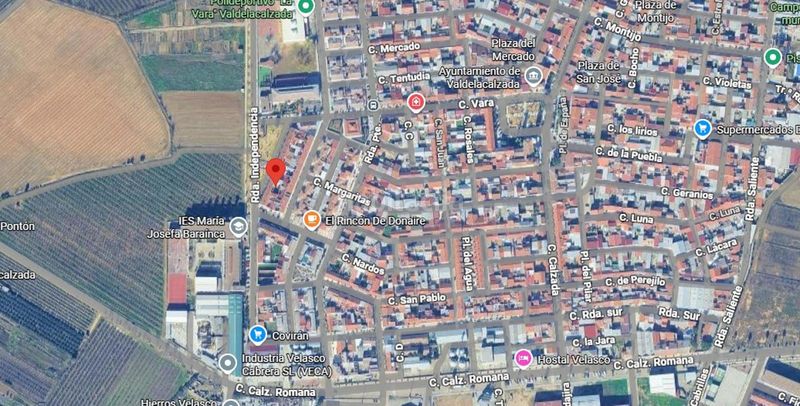 Foto cf41410b-8d08-496d-a449-6c4dc9e146be. Casa amb aparcament a Valdelacalzada