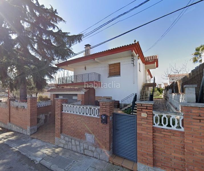Foto 80fda13e-6310-450e-8f04-a297ac1163d2. Casa adossada amb aparcament a Lliçà d´Amunt