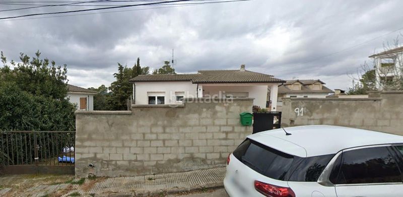 Foto c656a7cf-2cc9-4fde-9049-33e0f9048f85. Casa adossada amb aparcament a Mediona