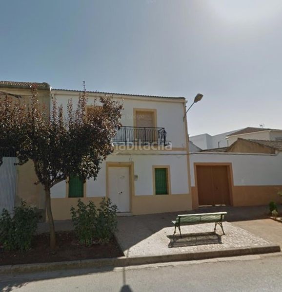 Foto f3ac4992-9fc4-4fb7-ba47-a552fb1d4e88. Casa adossada a Alcolea de Calatrava