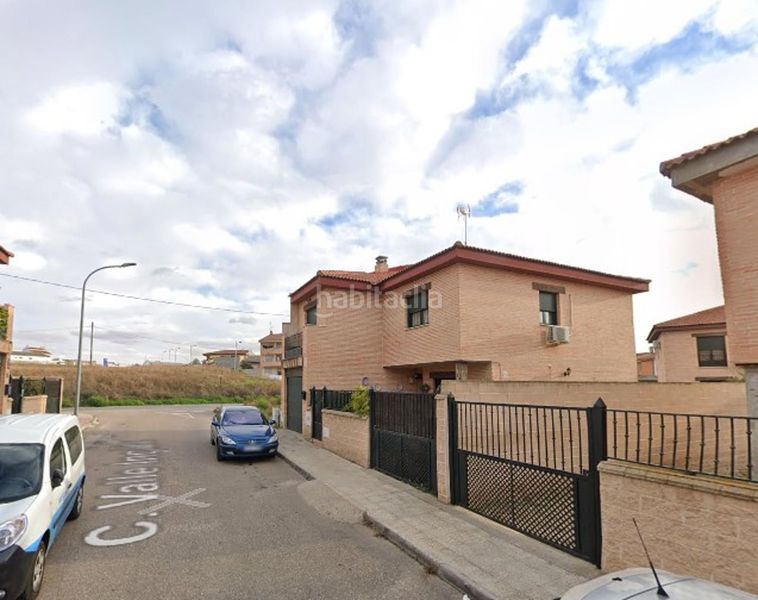 Foto d59eceee-9597-4000-9d14-c1d184d3413d. Casa adossada amb aparcament a Mora