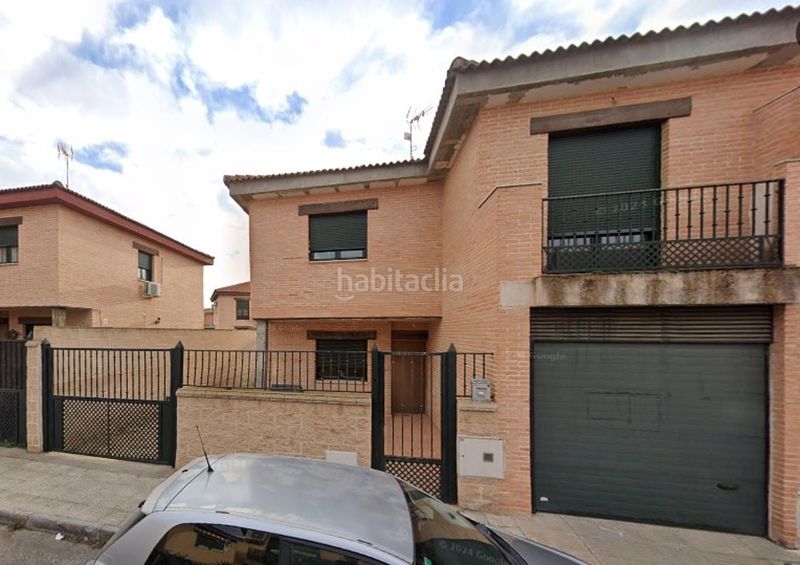 Foto cd6e4fd6-5720-4544-8772-73655ec7881d. Casa adossada amb aparcament a Mora