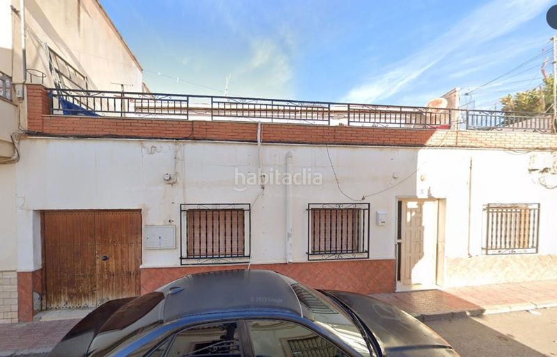 Foto 52fab2a8-2c64-49f0-9b1b-464043455578. Casa adossada a Berja