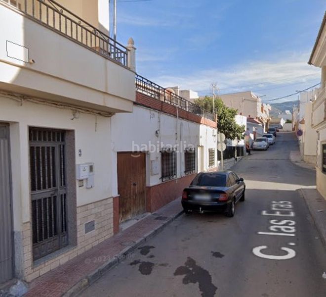 Foto fece840e-c712-4cd0-ad52-b57bca316cfc. Casa adossada a Berja