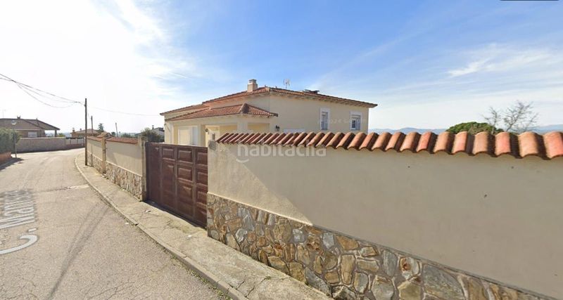 Foto e82327f4-9c8b-401f-a3e9-1f777543a8d4. Chalet mit parking pool in Población de Arroyo