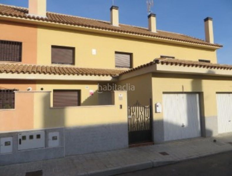 Foto 1c5a46e7-b364-4acd-b296-7396d75e77af. Casa adossada amb aparcament a Población de Arroyo
