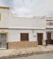 Haus  Verdiales. En dos hermanas