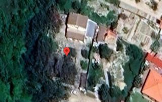 Haus  Afueras. En cadrete