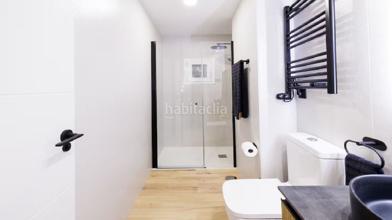 Foto bfa80a9a-34aa-4bac-8c97-d9aff80c6d0f. Pis a Recoletos Madrid