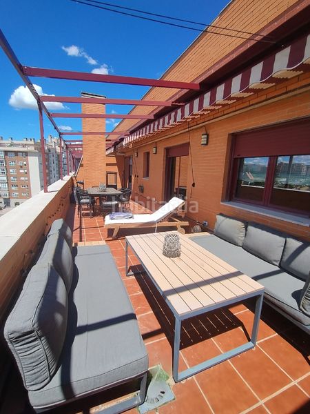 Foto be2ea0c0-c27f-4caf-8893-c98edf271913. Àtic amb piscina a Las Tablas Madrid