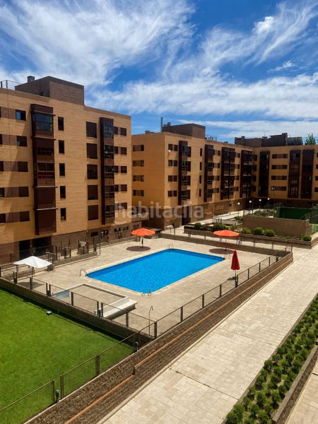 Foto 0dbf51e2-fd4e-451f-88e6-419ab0368d94. Apartament a Rejas Madrid