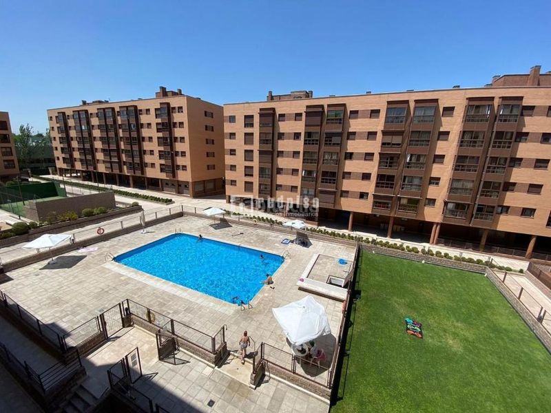 Foto bbd0fc80-3037-46d4-8d06-c85d29c5a157. Apartament a Rejas Madrid