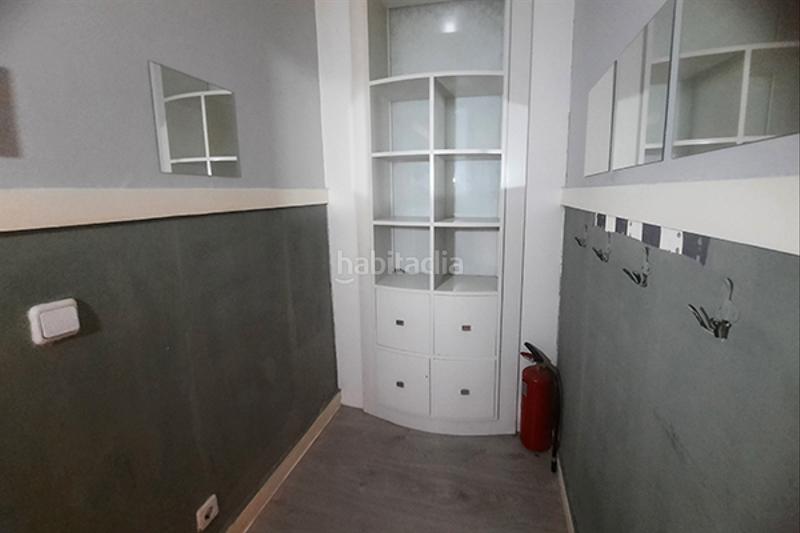 Foto a9b965f2-ccce-4eac-8d52-61fdd6a2f8b0. Piso  de tres dormitorios en buen estado en nueva Numancia! en Madrid
