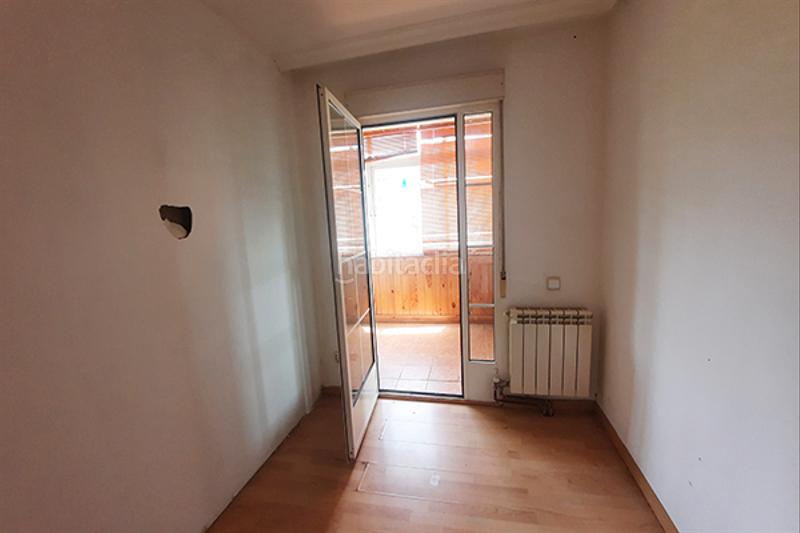 Foto 5c12e3c0-c51f-4148-8b86-f8202eb8a8d8. Piso  de tres dormitorios con terraza en buen estado !! en Coslada