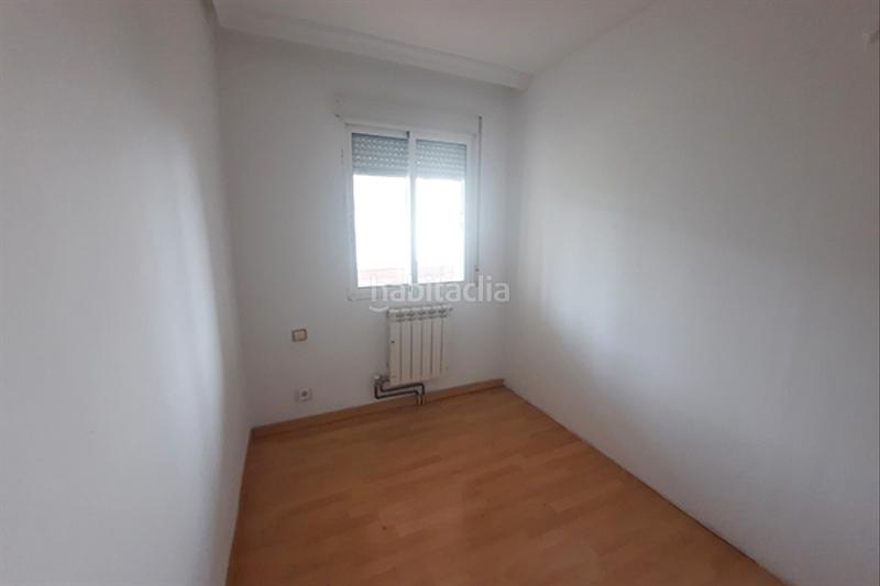 Foto 7980c3db-7b99-4252-9ee4-a8370c752862. Piso  de tres dormitorios con terraza en buen estado !! en Coslada