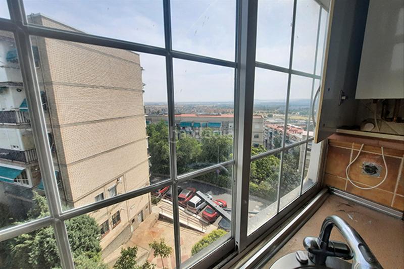 Foto df1c1287-98d2-4cc0-bf92-c4a1e9ac22c2. Piso  de tres dormitorios con terraza en buen estado !! en Coslada
