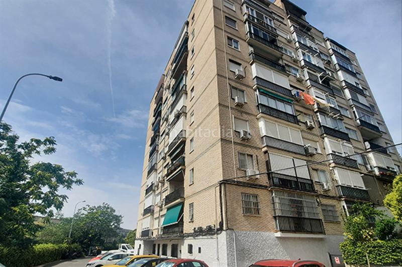 Foto e9169755-4db4-4ddf-b501-b8c564e94713. Piso  de tres dormitorios con terraza en buen estado !! en Coslada