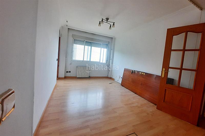 Foto f1bd565f-01a5-43eb-bdbb-0a80f08b4dbe. Piso  de tres dormitorios con terraza en buen estado !! en Coslada