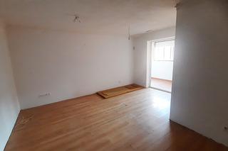 Piso  Calle riojanos. Piso de tres dormitorios en vallecas!