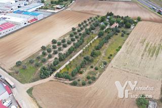 Terreno residencial en Calle jos antonio 49. Toledo, illescas, junto a la carretera a-42, espectacular finca