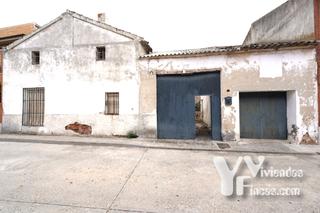 Terreny residencial a Calle mediodía 8. Cabañas de la sagra, solar con vivienda para demoler en el centr