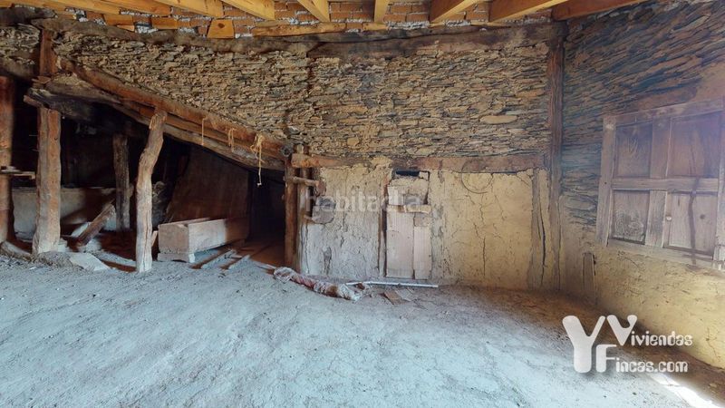 Foto bced149c-3024-481f-8226-3125d0a6a42d. Casa a calle enmedio 10 a Majaelrayo