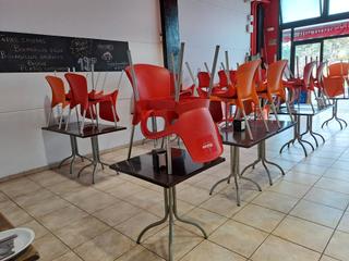 Traspàs Local Comercial a Carrer del penedès 41. Bar estupendo en las salinas de cubellas