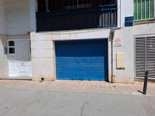 Aparcament cotxe a Carrer de puig i cadafalch 7. Plaza de parquin en el centro de cunit