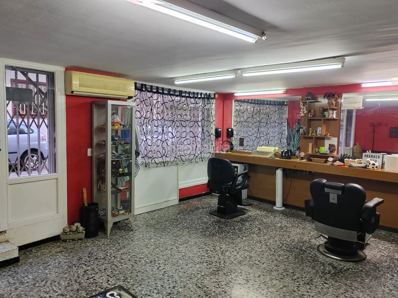 Foto 61a8e465-df44-45ac-ad25-3bc8b01f046a. Local comercial a carrer isidre nonell 3 a Nucli Antic Cunit