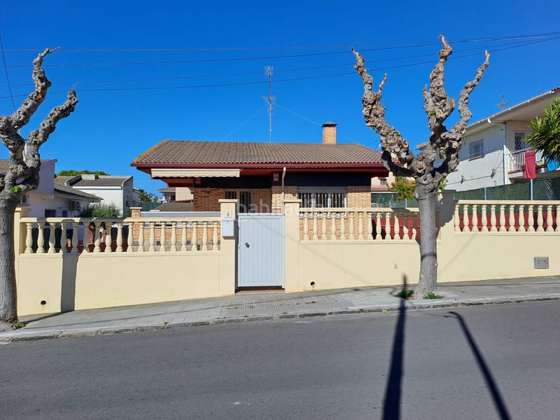 Foto 1a679352-b3b9-4fc9-a3ee-80cc0174b56f. Casa amb xemeneia aparcament a Cunit residencial Cunit