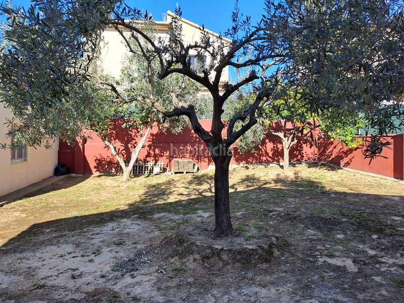 Foto a7042946-222d-4651-9be9-ca51781ab144. Casa amb xemeneia aparcament a Cunit residencial Cunit