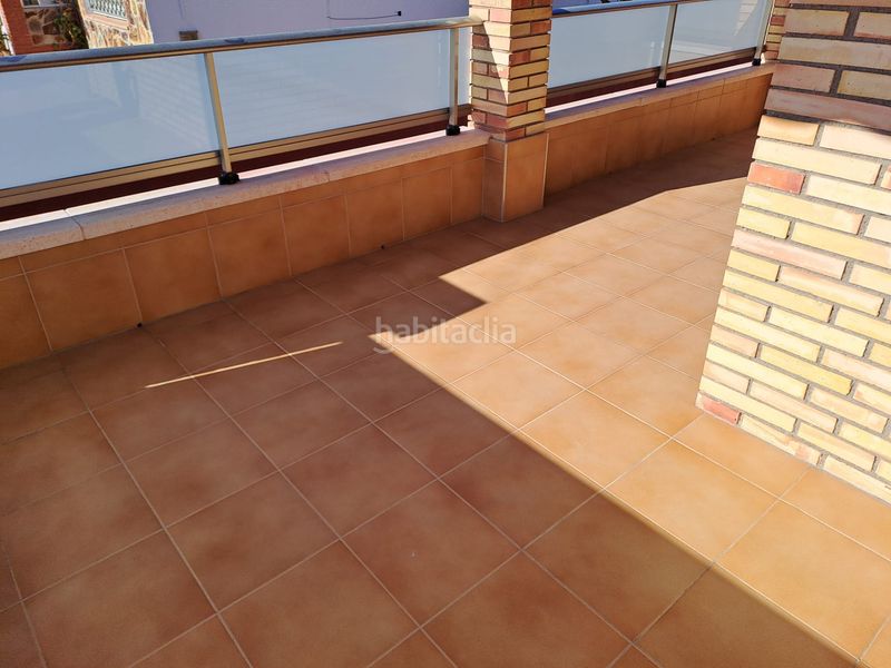 Foto e1a6c380-8ad5-4659-a653-7f25ffc72771. Casa amb xemeneia aparcament a Cunit residencial Cunit