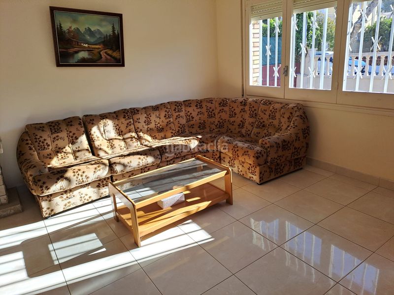 Foto fd488e55-b391-4133-9ebd-f3dc65a2601f. Casa amb xemeneia aparcament a Cunit residencial Cunit