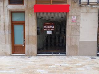 Lloguer Local Comercial a D&#39;en carbó 13. Tortosacentre, local, aire condicionat i calefaccio, peatonal,co