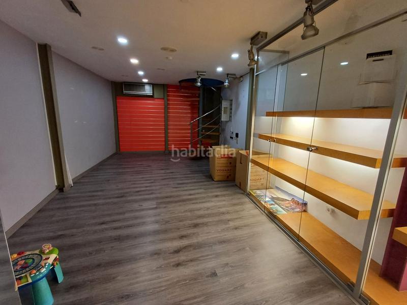 Foto 8e11b91a-bab1-4fed-aead-b6b33a1a8483. Lloguer local comercial a d&#39;en carbó 13 a Centre Tortosa