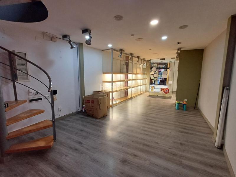 Foto c8429436-7961-4afb-a42a-835bc1bf6c06. Lloguer local comercial a d&#39;en carbó 13 a Centre Tortosa